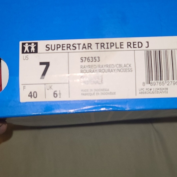 All red Adidas shell toes sneakers - Picture 7 of 7